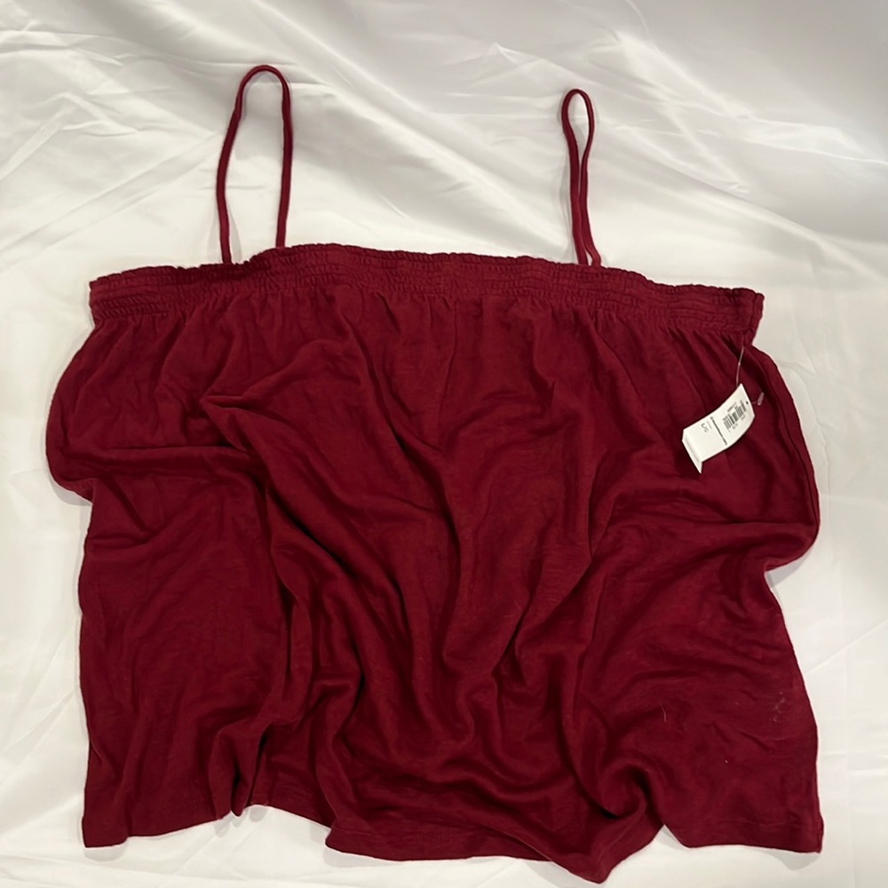 New with tags Old Navy spaghetti strap flowy top